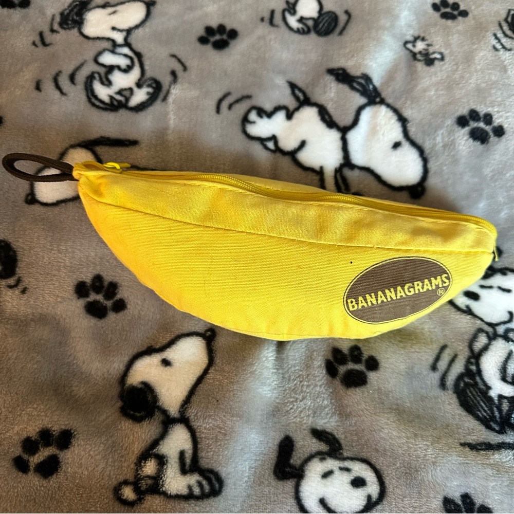 Bananagrams words game in Pouch